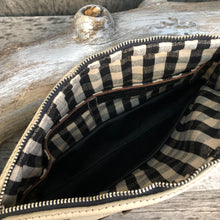 Load image into Gallery viewer, Classic Leatehr Clutch with Buffalo Hide
